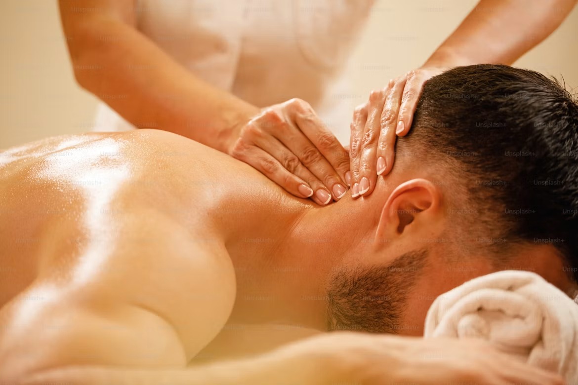 Thai Massage Acupressure and Sen Line Work